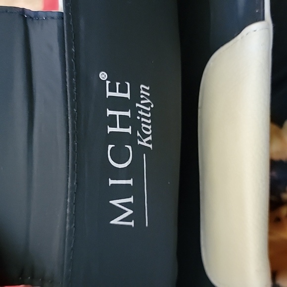 Miche Demi cover - Kaitlyn - Picture 3 of 6